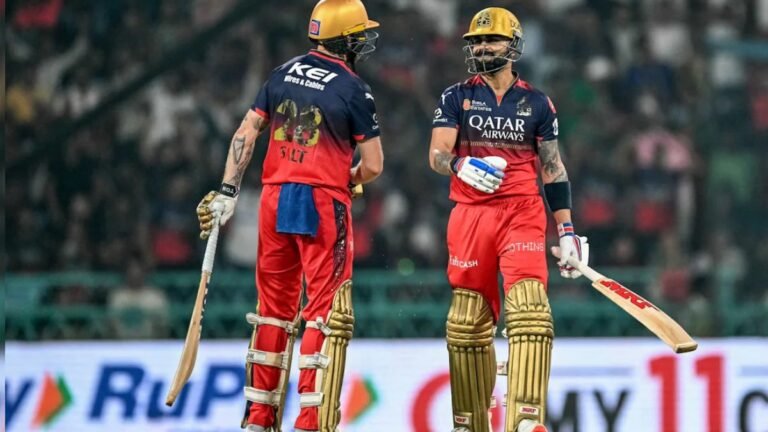 Virat Kohli batting during powerplay overs in an IPL match